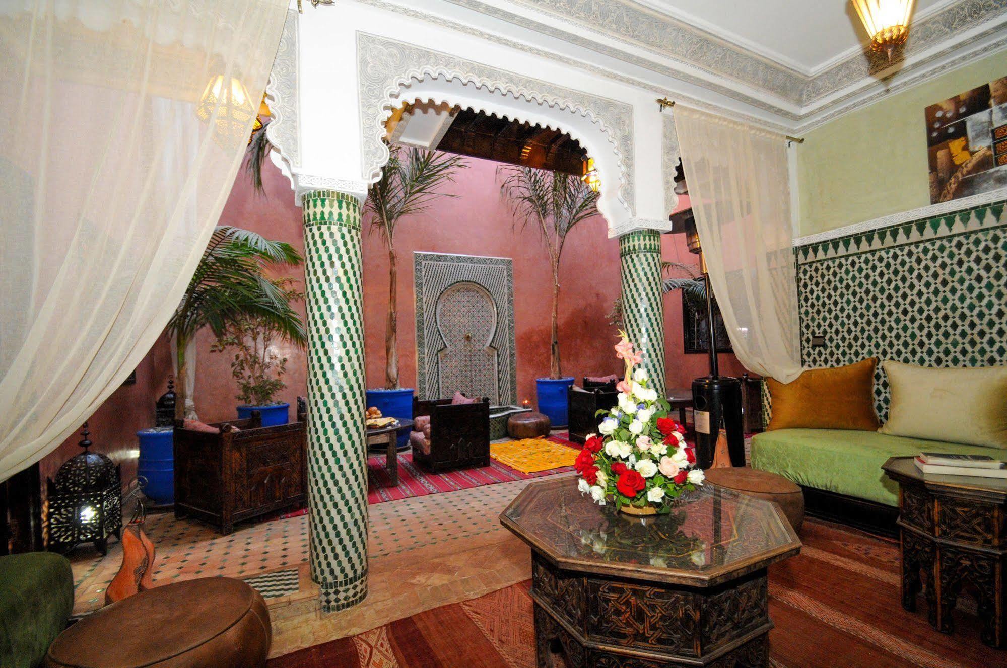 Riad Dar Aby Marrakesh Bagian luar foto