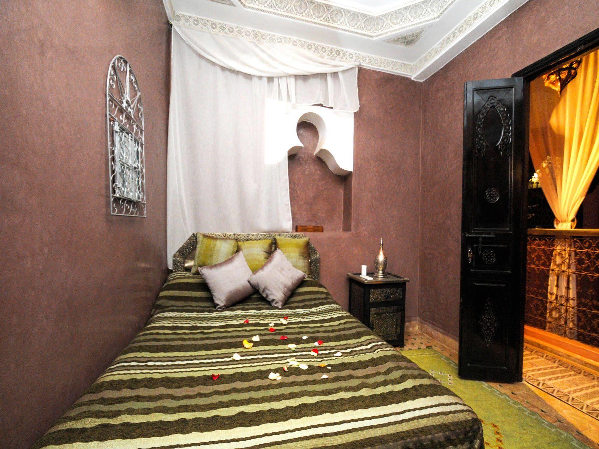 Riad Dar Aby Marrakesh Bagian luar foto